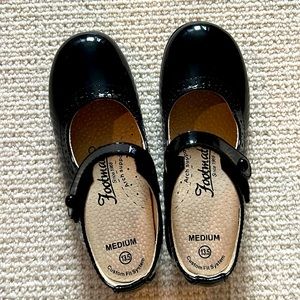 Footmates Girls size 13.5 black Emma Mary Janes